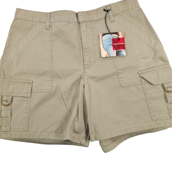 Gloria Vanderbilt Green Khaki Cargo Shorts Size 10 New with Tags (NWT) - Picture 1 of 4